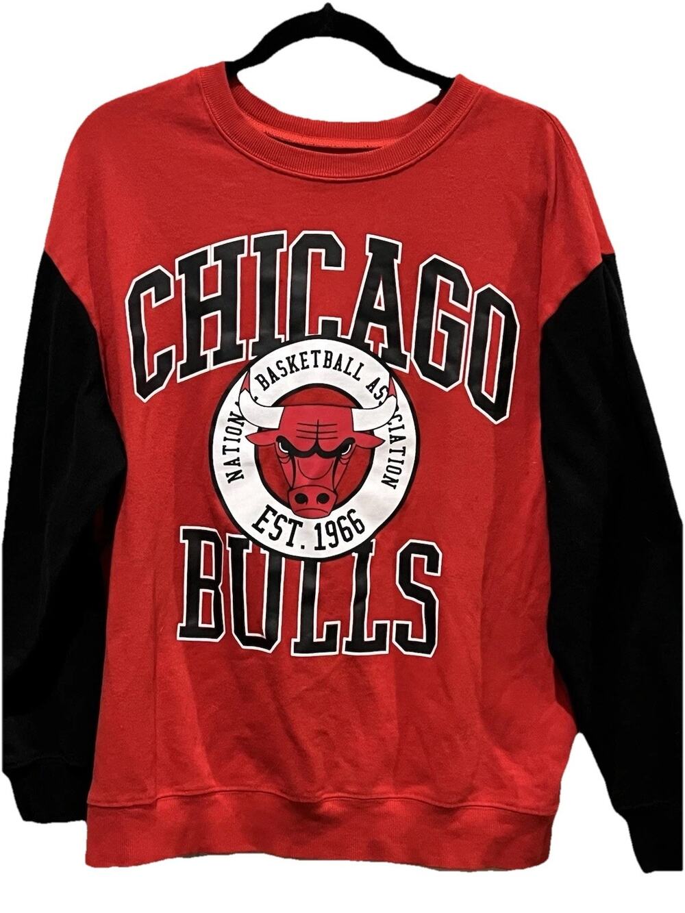 Chicago Bulls NBA Sweatshirt Red Black Colorblock Crewneck Size L